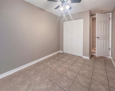 2137 Roselawn Street - Photo Thumbnail 10