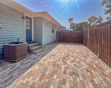 2137 Roselawn Street - Photo Thumbnail 14