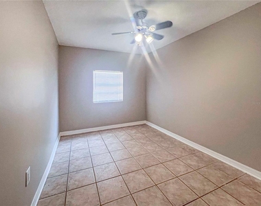 2137 Roselawn Street - Photo Thumbnail 9