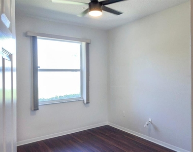 11711 Winding Woods Way - Photo Thumbnail 11