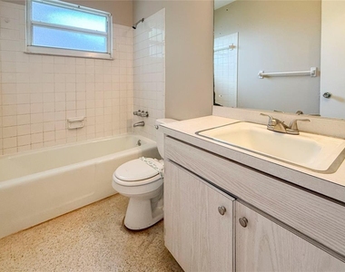 4417 Parnell Drive - Photo Thumbnail 9