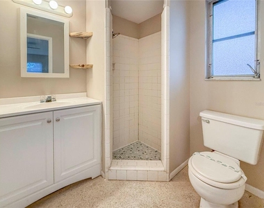 4417 Parnell Drive - Photo Thumbnail 7