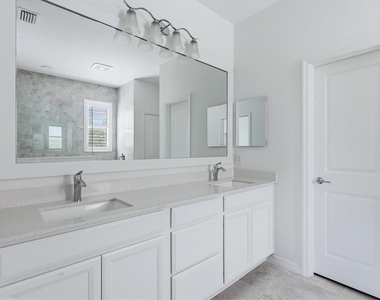 8113 Sternway Road - Photo Thumbnail 17
