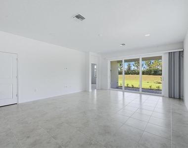 8113 Sternway Road - Photo Thumbnail 2