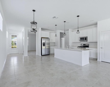 8113 Sternway Road - Photo Thumbnail 6