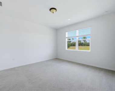 8113 Sternway Road - Photo Thumbnail 15