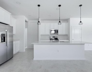 8113 Sternway Road - Photo Thumbnail 14