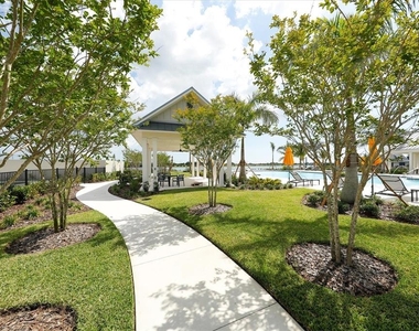 8113 Sternway Road - Photo Thumbnail 44
