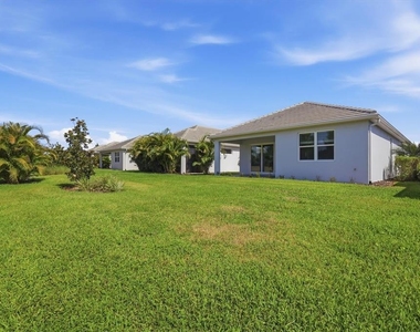8113 Sternway Road - Photo Thumbnail 33
