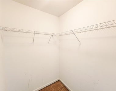 1073 Sparrow Way - Photo Thumbnail 22