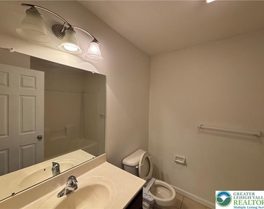 5054 Dale Trail - Photo Thumbnail 9