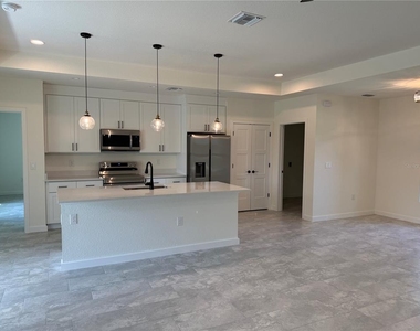 2646 Sadnet Lane - Photo Thumbnail 6