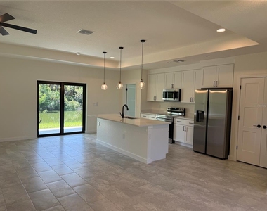 2646 Sadnet Lane - Photo Thumbnail 3