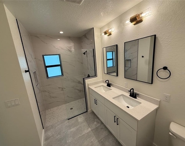 2646 Sadnet Lane - Photo Thumbnail 11