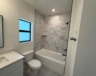 2646 Sadnet Lane - Photo Thumbnail 16