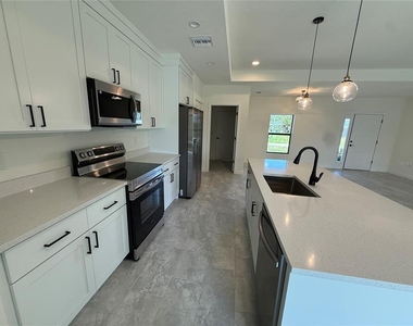 2646 Sadnet Lane - Photo Thumbnail 8