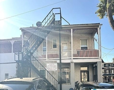 921 W Gordon Street - Photo Thumbnail 15
