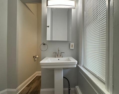 921 W Gordon Street - Photo Thumbnail 12