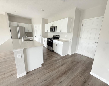 12935 Hawkstone Trail Boulevard - Photo Thumbnail 8