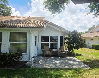 5808 Garden Lakes Drive - Photo Thumbnail 2