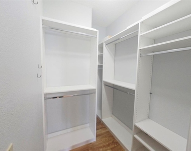 5808 Garden Lakes Drive - Photo Thumbnail 22