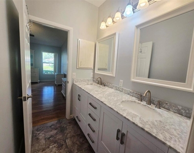 5808 Garden Lakes Drive - Photo Thumbnail 24