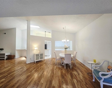 5808 Garden Lakes Drive - Photo Thumbnail 14