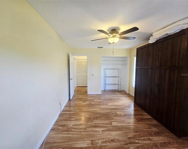5808 Garden Lakes Drive - Photo Thumbnail 16