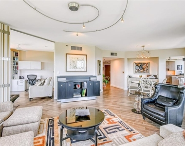 1211 Gulf Of Mexico Drive - Photo Thumbnail 9