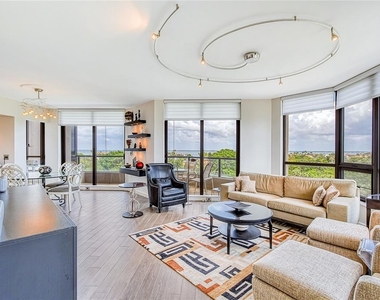 1211 Gulf Of Mexico Drive - Photo Thumbnail 12