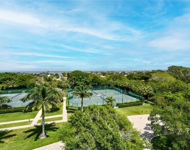 1211 Gulf Of Mexico Drive - Photo Thumbnail 31