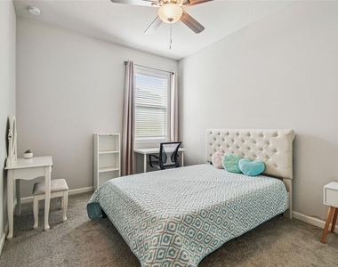 11514 Cedar Valley Drive - Photo Thumbnail 10