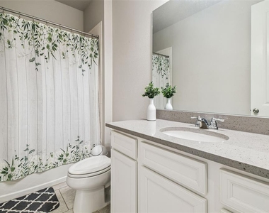 11514 Cedar Valley Drive - Photo Thumbnail 9