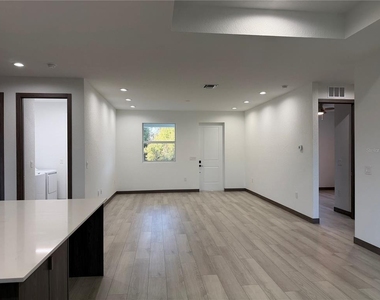 3050 Wentworth Street - Photo Thumbnail 4