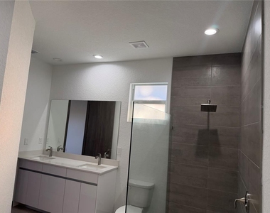 3050 Wentworth Street - Photo Thumbnail 10