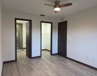 3050 Wentworth Street - Photo Thumbnail 7