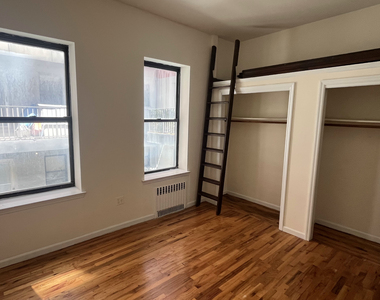  West 80th and Amsterdam - Photo Thumbnail 5