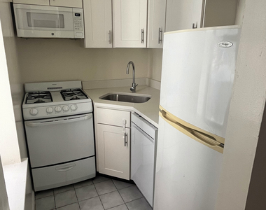  West 80th and Amsterdam - Photo Thumbnail 3