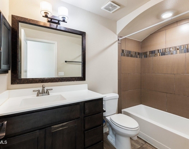805 Hc Gilbert Minjares Drive - Photo Thumbnail 5