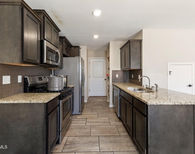 805 Hc Gilbert Minjares Drive - Photo Thumbnail 7