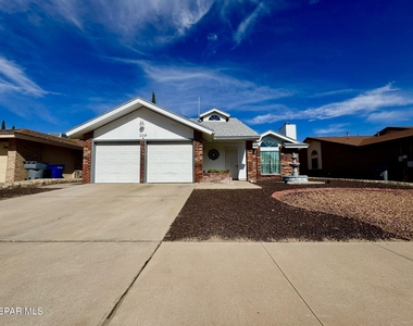 2218 Seagull Drive - Photo Thumbnail 2