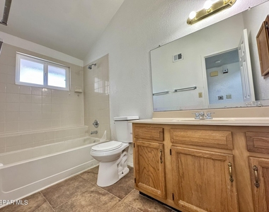 2218 Seagull Drive - Photo Thumbnail 19