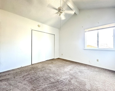 2218 Seagull Drive - Photo Thumbnail 17