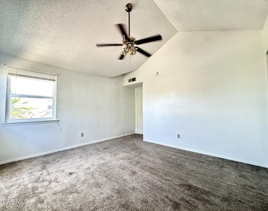 2218 Seagull Drive - Photo Thumbnail 22