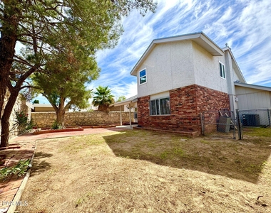 2218 Seagull Drive - Photo Thumbnail 3