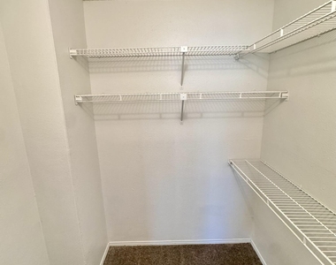 2218 Seagull Drive - Photo Thumbnail 14