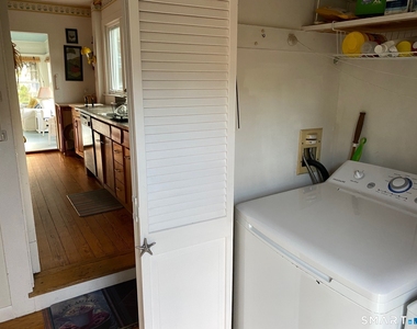 33 Grove Avenue - Photo Thumbnail 11