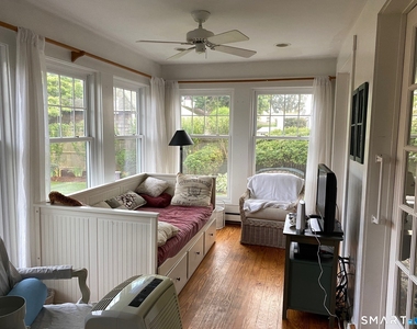 33 Grove Avenue - Photo Thumbnail 9