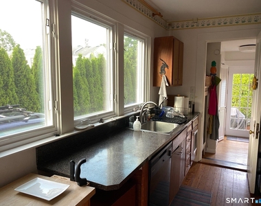 33 Grove Avenue - Photo Thumbnail 5
