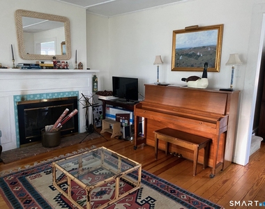 33 Grove Avenue - Photo Thumbnail 6